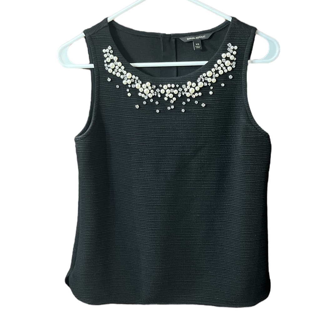 3/$30 🖤 Banana Republic Top Pearl neckline size extra small